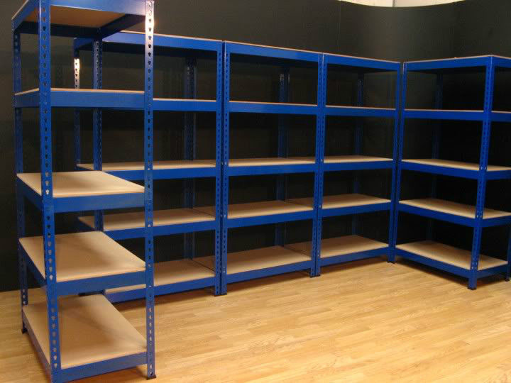 rafturi metalice magazin