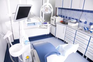 Pe scaunul dentistului
